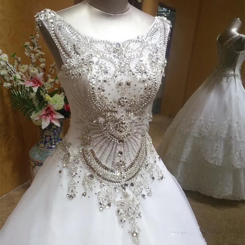 Luxury Crystal Beaded Wedding Dresses 2024 Scoop Chapel Train Lace Appliques Bridal Gowns Custom Made Vestidos De Noiva