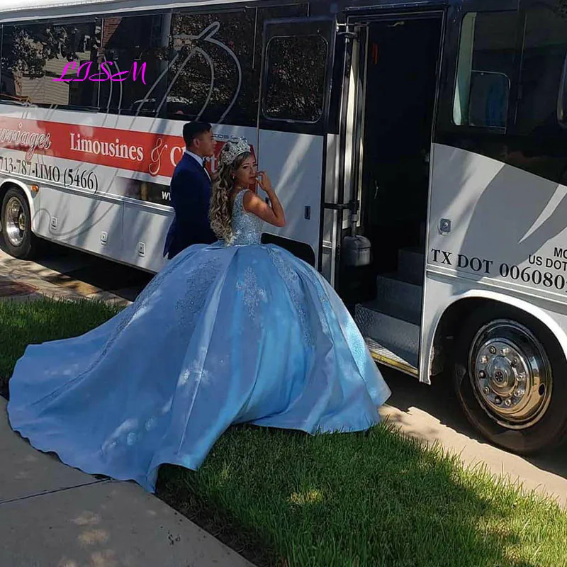 فستان Quinceanera أزرق سماوي بدون أكمام حلو 16 فستان حفلة للفتيات من الدانتيل للحفلات الراقصة فساتين سهرة طويلة أنيقة