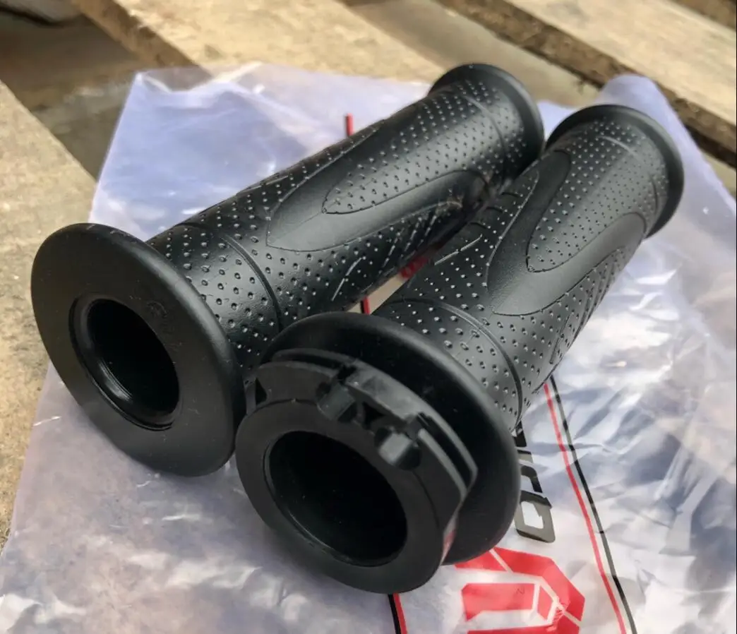 Hand grips of all Benelli models TNT300 BN300 BN302 302S 302R TNT600 BN600 RK6 600GS