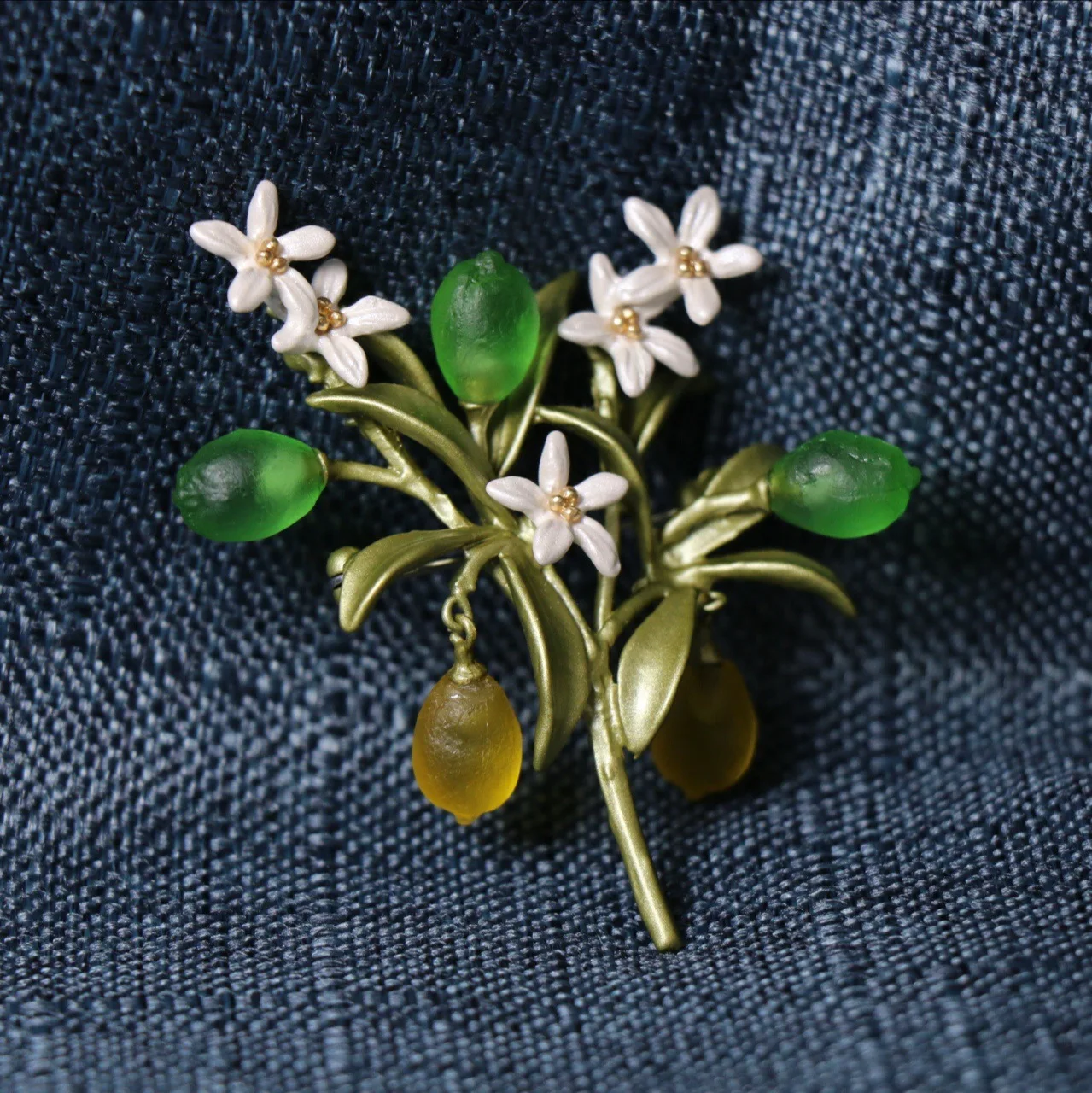 Manual Plant Series jewelry fashion elegant green fresh lemon flower brooch temperament intellectual men and women