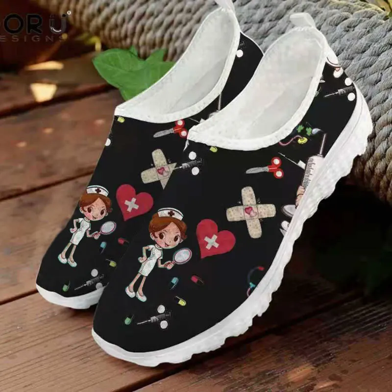 New Women Flats Shoes Cartoon Nurse Doctor Print Women Sneakers Slip On Mesh Shoes Breathable Women Loafers Zapatos Planos