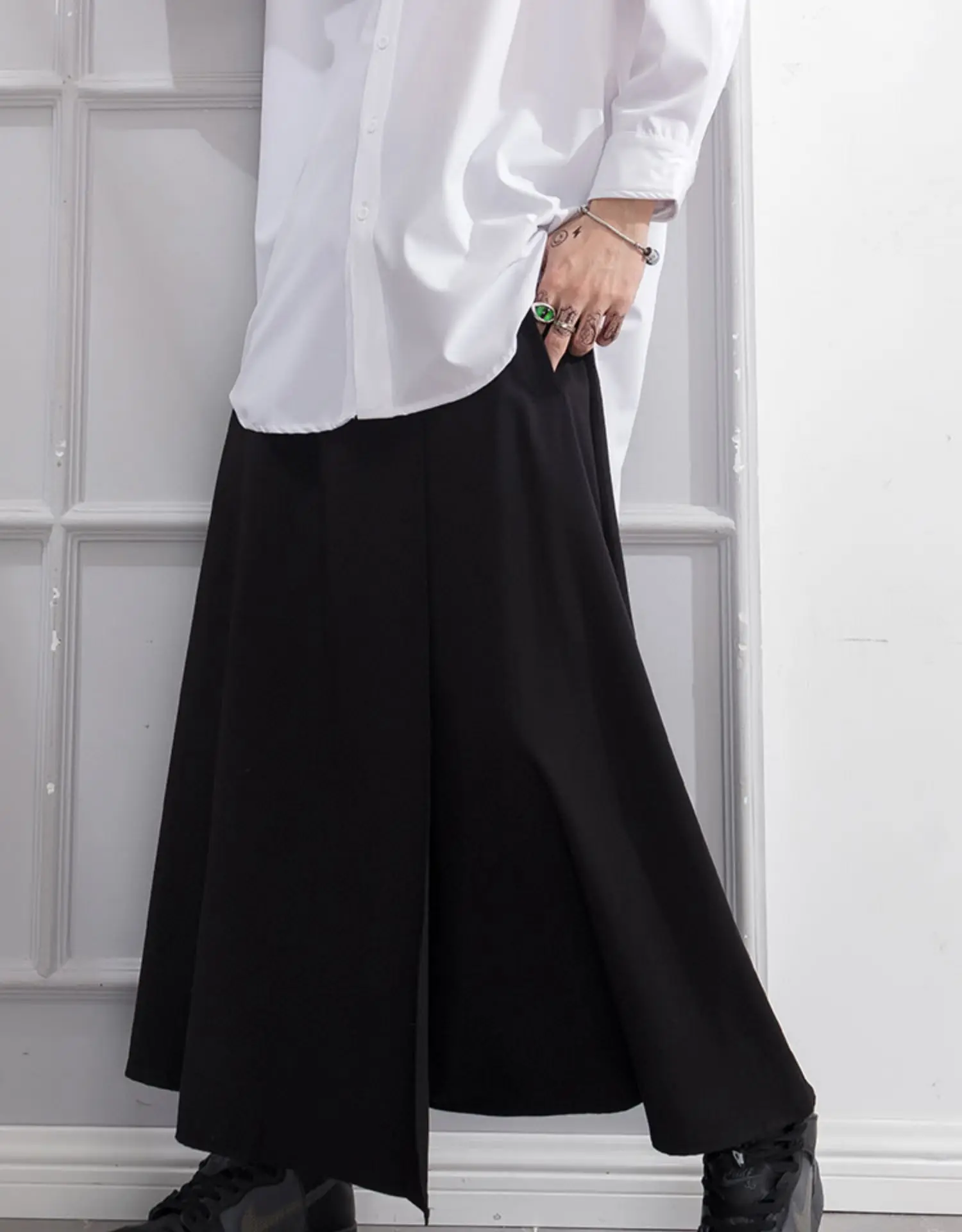 Non mainstream men's and women's low-grade trousers with belt decoration skirt and trousers irregular alternative fashion trend