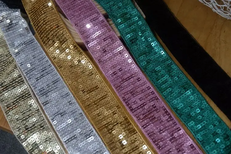 4 CENTIMETRI di Larghezza Glitter Perline Fatta A Mano di Paillettes Tessuto di Pizzo Ricamato Nastro Nastri E Fettucce Vestito Guipure Applique Su