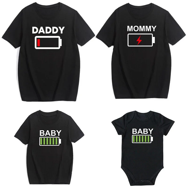 Famiglia abiti coordinati Look abbinamento vestito divertente batteria vestiti papà mamma ragazzo ragazza T-shirt per papà mamma Me neonato ragazza