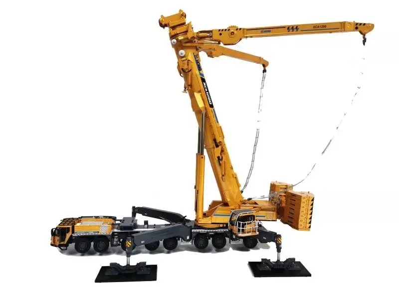 Collectible Alloy Model  1:50 Scale XCMG XCA1200 Mobile Heavy Crane Truck Construction Vehicles DieCast Toy Model For Decoration