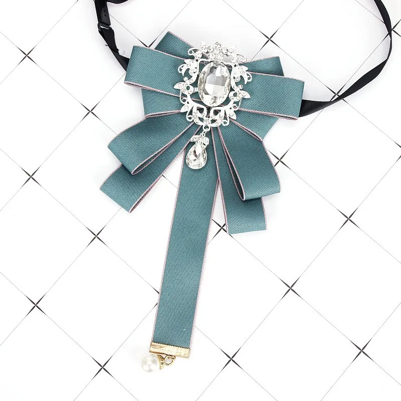 Gorgeous Bow Tie Vintage Luxury Lady Head Diamond Pearl Ribbon Tassel Brooch Chic Girls Elegant Costume Jewelry Collar Pin