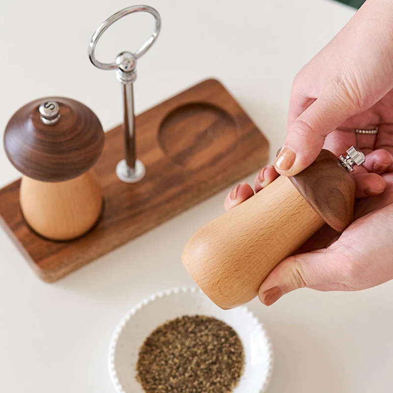 Japanese-Style Seasoning Bottle Single Condiment Can Pepper Sea Salt Grinder Wooden Mushroom Shape Mini Grinder Kitchen Supplies