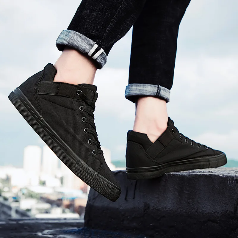 2022 Casual Canvas Shoes Men Fashion High-Top Sneakers Lace Up Vulcanized Shoes Walking Shoes Spring Autumn Flats Black Shoes