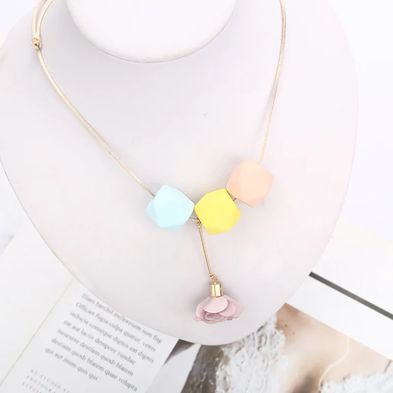 Bohemian Flower Geometric Round Beaded Resin Necklaces for Woman Girl Sweater Chain Vacation Necklace Fashion Jewelry