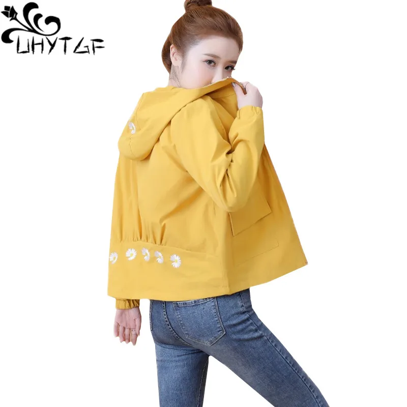 

UHYTGF Women Jacket Fashion Embroidered Hooded Casual Short Coat Pure Color Wild Spring Autumn Jackets Loose Big Size Tops 1007