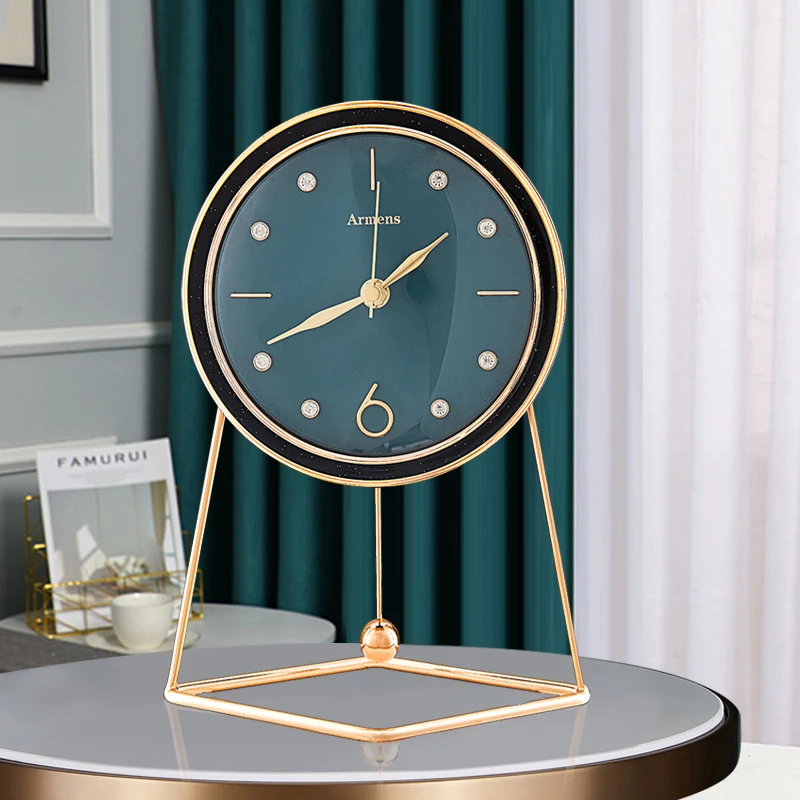 Luxury Leather Metal Table Clock Bedroom Bedside Table Pendulum Clock Home Decoration Desk Clock Living Room Clockwork ZB121