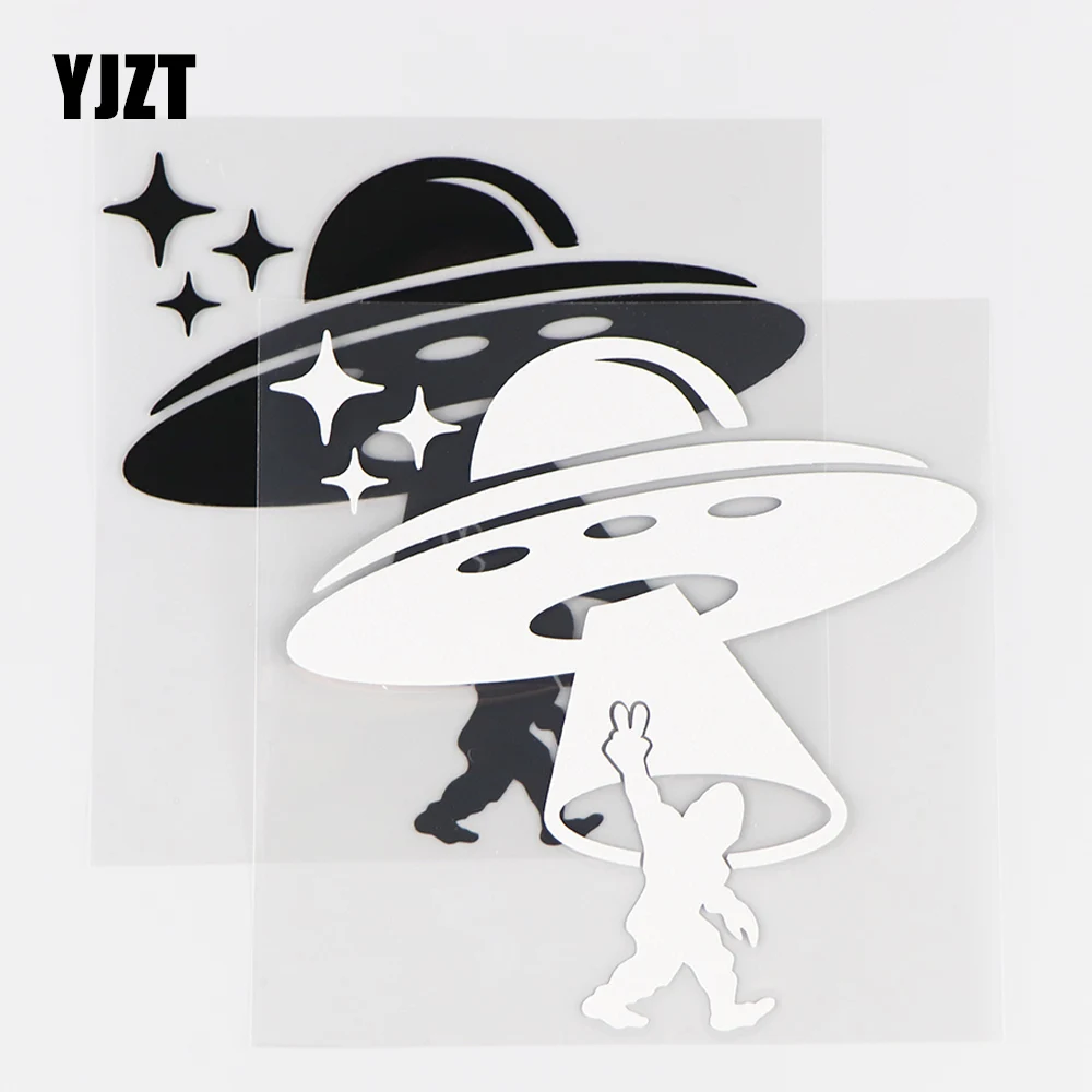 YJZT 13.2×13CM Sasquatch Bigfoot Alien Abduction Vinyl Decal Car Sticker Funny Space Et Ufo Black / Silver 10A-0483