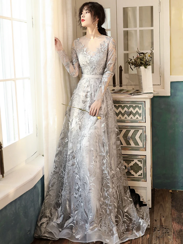 Silver Gray Lace Evening Dresses With Long Sleeves Elegant O-neck A-line Floor-length Backless Celebrity Gowns