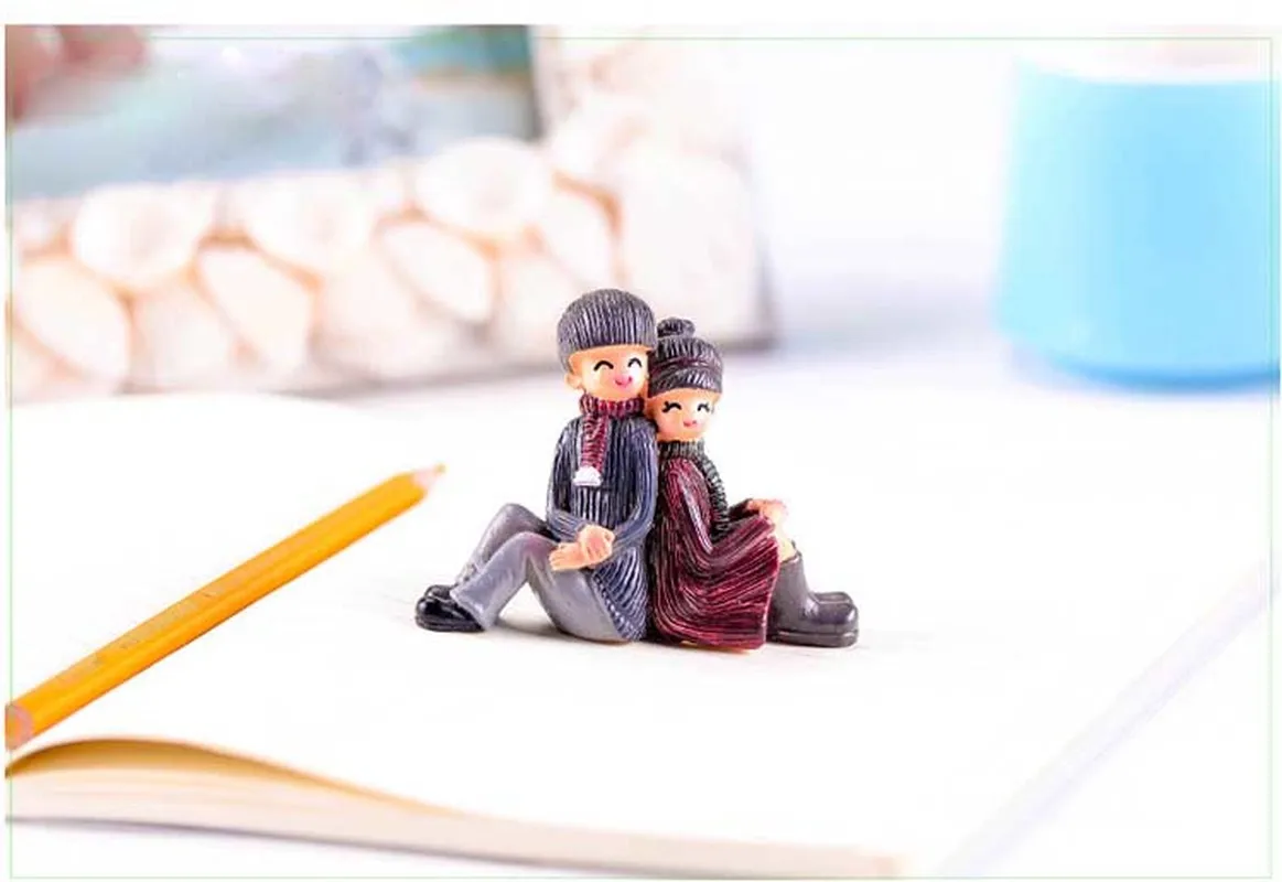 Rely Garden Figures Desk Decoration Fairy Garden Miniature Figurines Cartoon Mini Couple Cake Decoration
