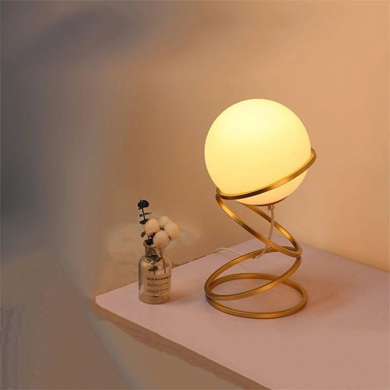 

Nordic Designer Glass Ball Led Table Lamp Bedroom Bedside Lamp Creative Simple Modern Glass Reading Desk Lamp Home Deco Lights