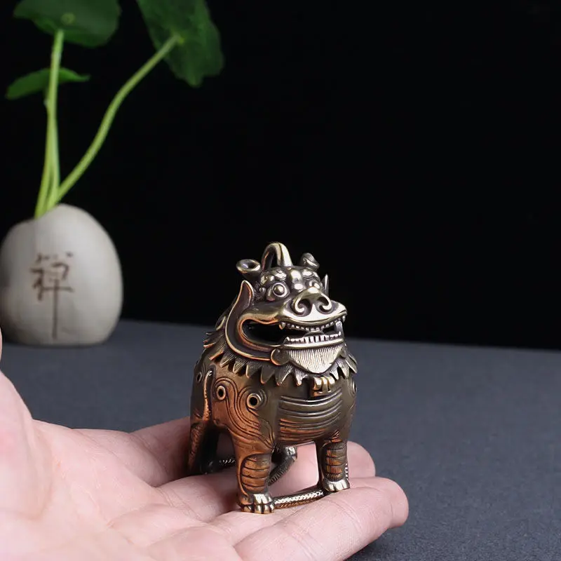 Copper Ancient Beast Step On Snake Statue Vintage Chinese Traditional Lucky Feng Shui Ornaments Home Decorations Crafts Incenser