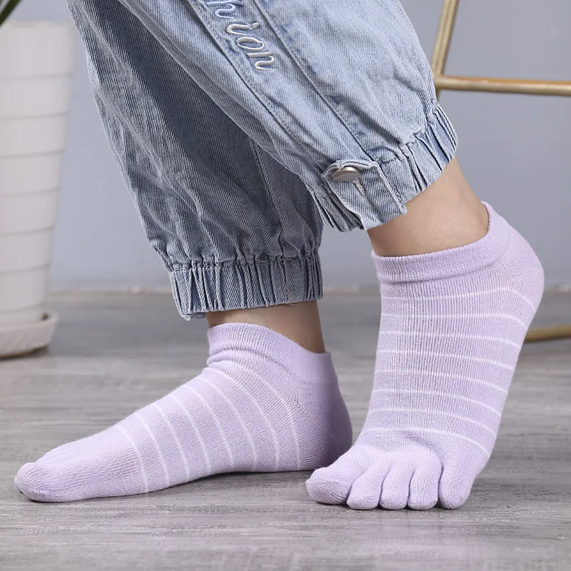 Chaussettes rayées à cinq doigts en pur coton pour femmes et filles, chaussettes invisibles avec orteils, mode Harajuku, solide, mignon, vente chaude, 1 paire