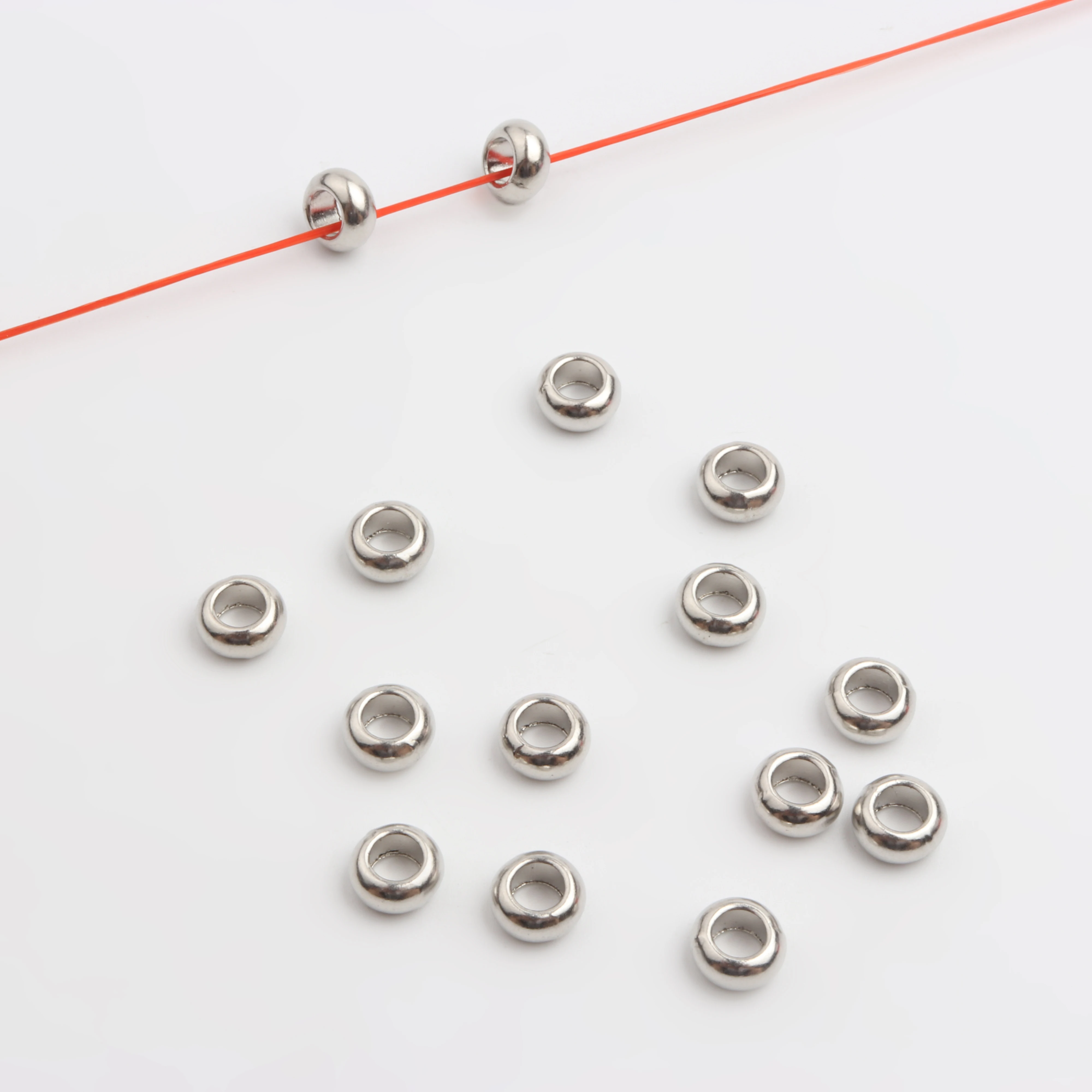 50 Stück, 32 verschiedene Arten, gemischte Metall-Abstandshalter-Perlen mit unterschiedlichen Lochgrößen für die Herstellung von Schmuck, Armbändern, Halsketten und Ohrringen – Großhandel. – Detail 1