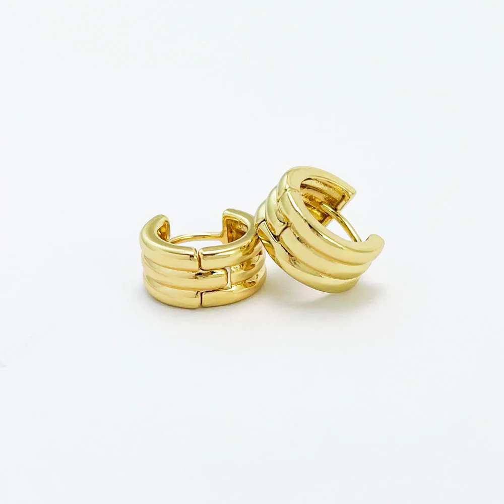 Peri\'sBox Triple Rows Carving Textured Small Hoop Earrings Circle Huggies Geometric Earrings for Women Simple Minimalist Jewelry