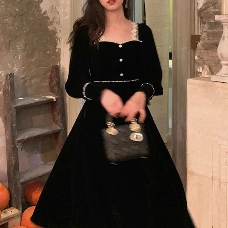 

Winter Vintage Black Velvet Dress Women Casual Elegant Long Sleeve Gothic Party Midi Dress Female 2021 One-piece Dress Korean