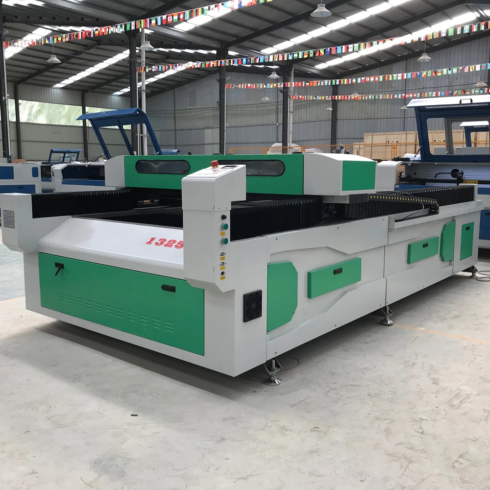 Cina Laser macchina da taglio Laser in acciaio inossidabile 1325 taglierina Laser prezzo per ferro, acciaio, piastra metallica