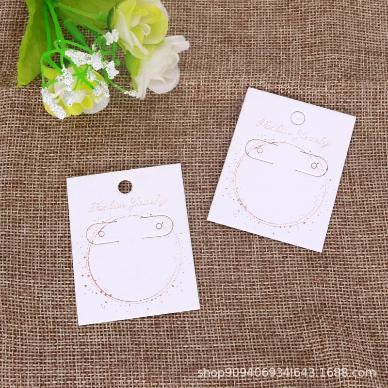 

Handmade 4.5*5.8cm Golden Jewelry Earring Card White Paper Ear Clip Ornament Card Display 100PCS Studs Earring Jewelry Card
