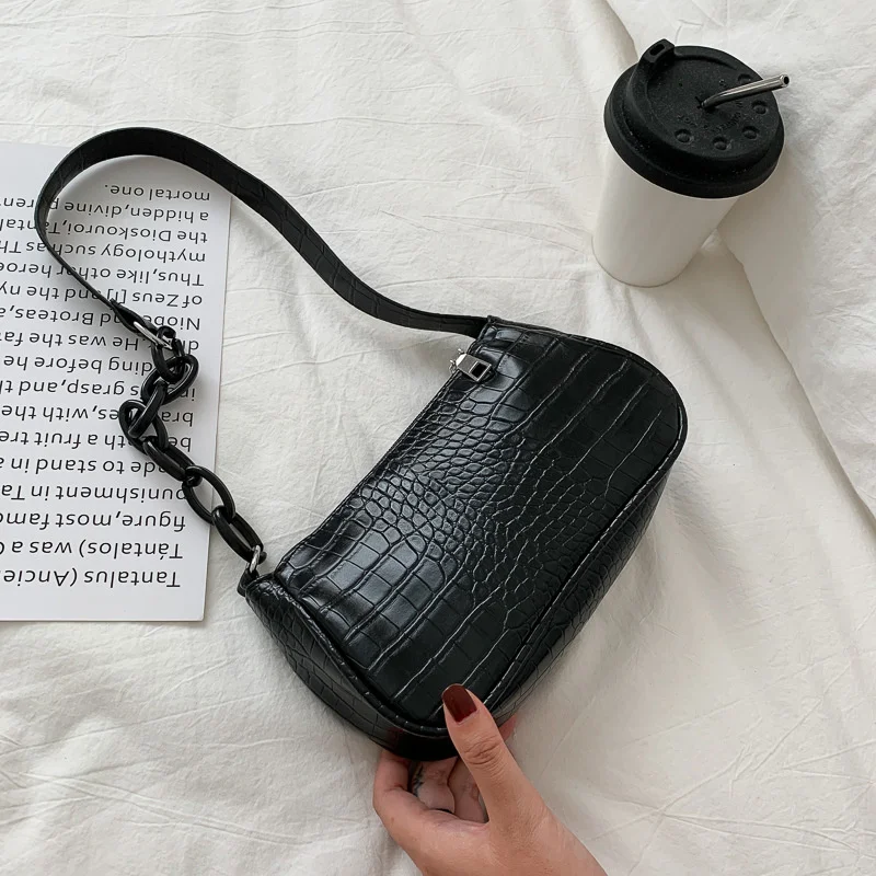 Crocodile Pattern Baguette Handbag for Women 2021 Candy Color Chain Ladies Small Shoulder Bags Fashion Design Leather Armpit Bag