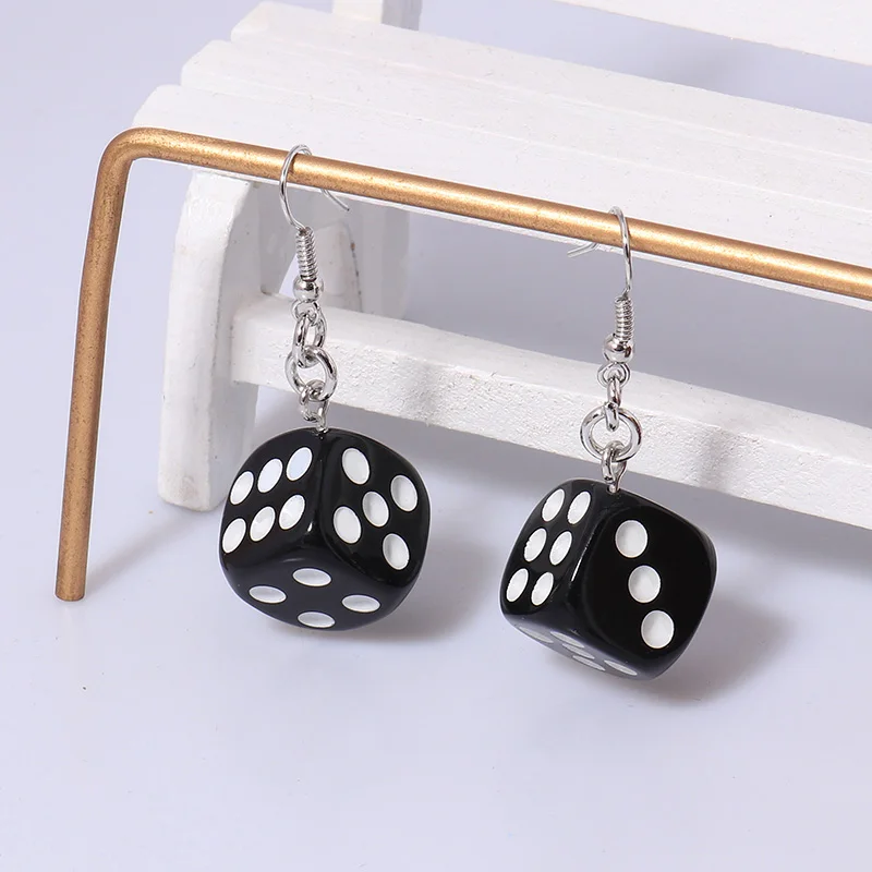 Aihua Heißer Verkauf Weiß Schwarz Farbe Platz Würfel Ohrringe für Frauen Lustige Digitale Würfel Ohrringe Femme Bijoux Brincos Berloques – Detail 10
