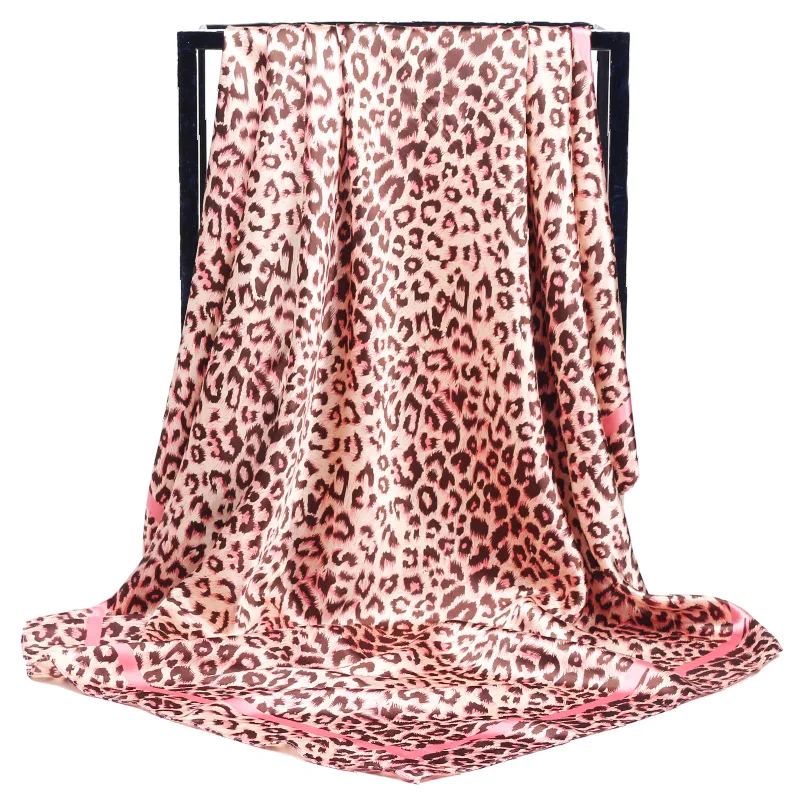 Bufanda con estampado de leopardo para mujer, Bandana de satén de seda, cuadrada, pequeña, Bohemia, Retro, Cachemira, pañuelo islámico musulmán