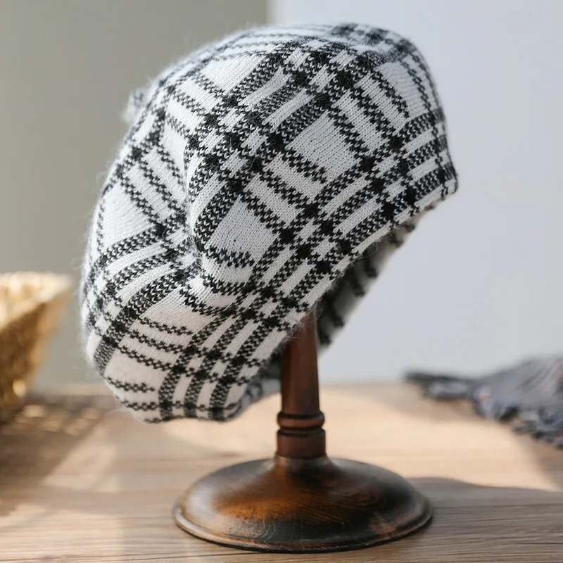 Autumn and winter Women\'s hats Plaid knit beret Plaid knit beret