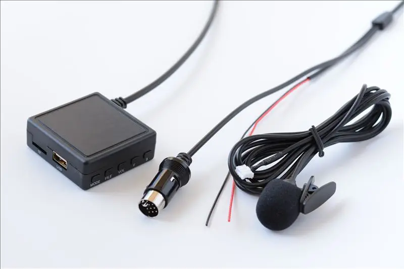 車のbluetoothモジュールオーディオauxケーブルアダプタ受信機