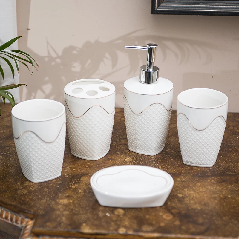 

Ceramic Bathroom Five-piece Set Creative European Couple Mouthwash Cup Brushing Cup Toilet Wash Sets