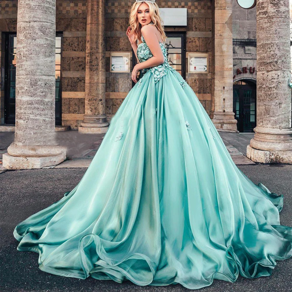 Gaun Prom Bermanik Kristal Applique Satin Biru Gaun Pesta Leher Halter Tanpa Lengan Gaun Malam Vestido De Fiesta Kustom