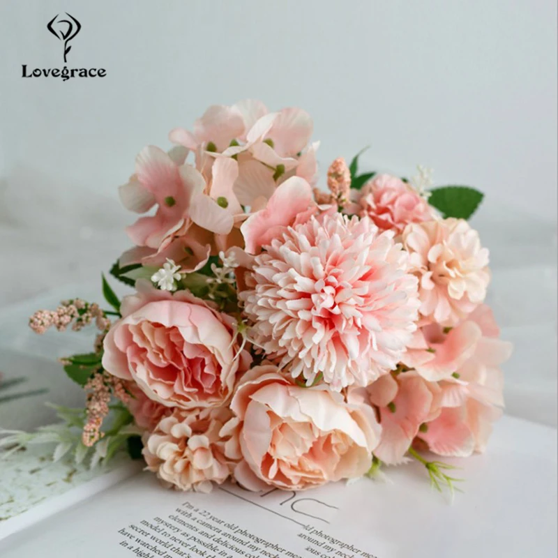 Lovegrace Bouquet da Sposa Rosa Della Seta Artificiale Del Fiore Del Peony Bouquet Della Sposa Rosa Ortensia Pompon Bud Vaniglia Spike di Cerimonia Nuziale di Alimentazione