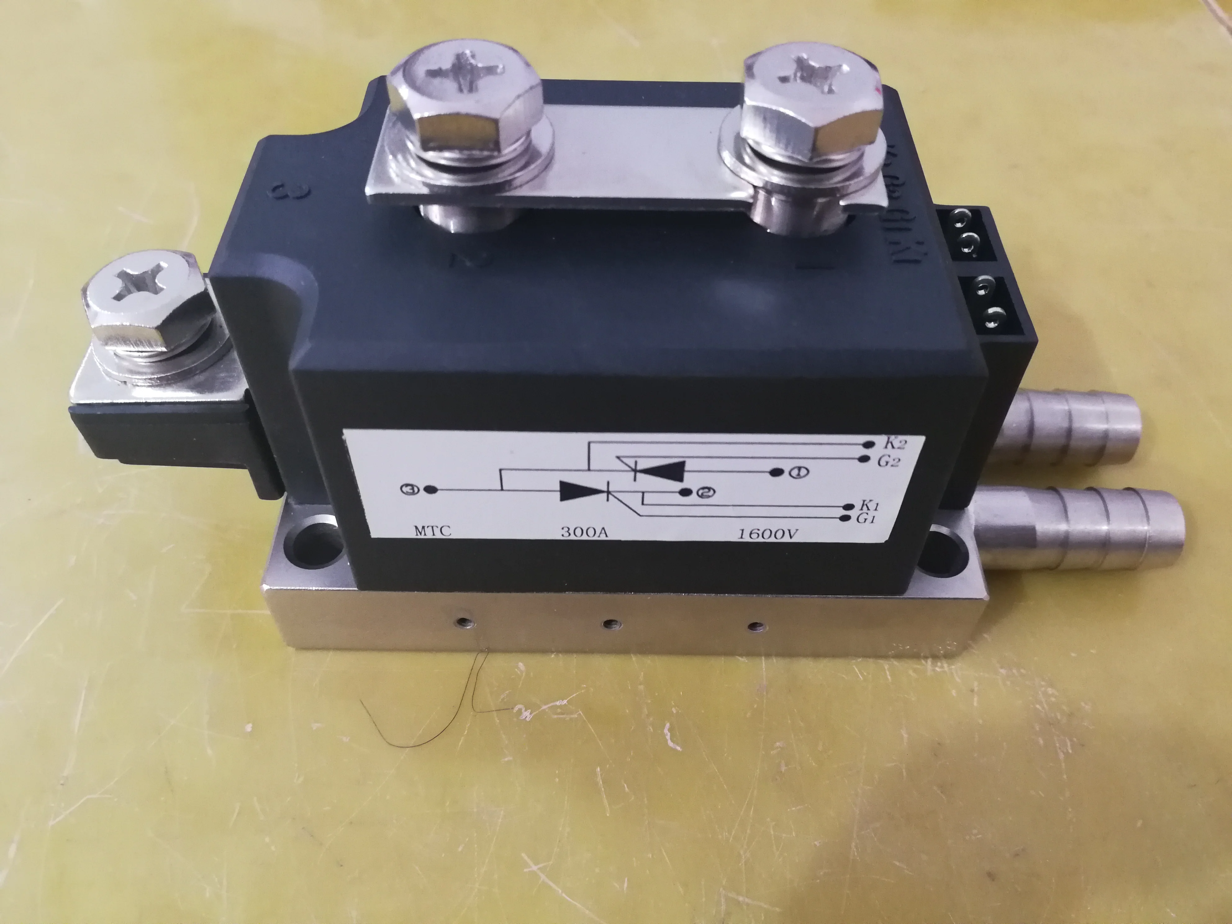 MTC300A/1600 V Thyristor Mô Đun Nước làm mát bằng Điểm Máy Hàn Thyristor Mô Đun