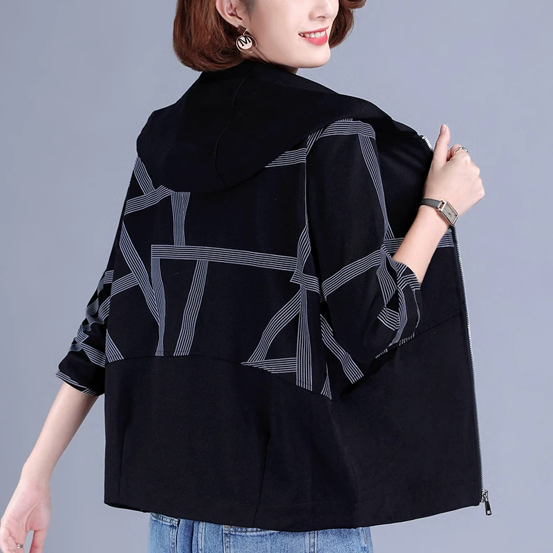 Short Coat Women 2022 New Spring Autumn Jackets Female Korean Loose Oversize Bomber Outerwear Lady Hooded Mother Casual Jacket