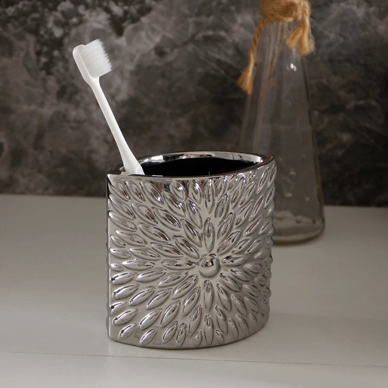 

Creativity Ceramic Toothbrush Holder Silver Plating Relief Craft Decorative Mouth Cup Set European Modern Bathroom Accessories