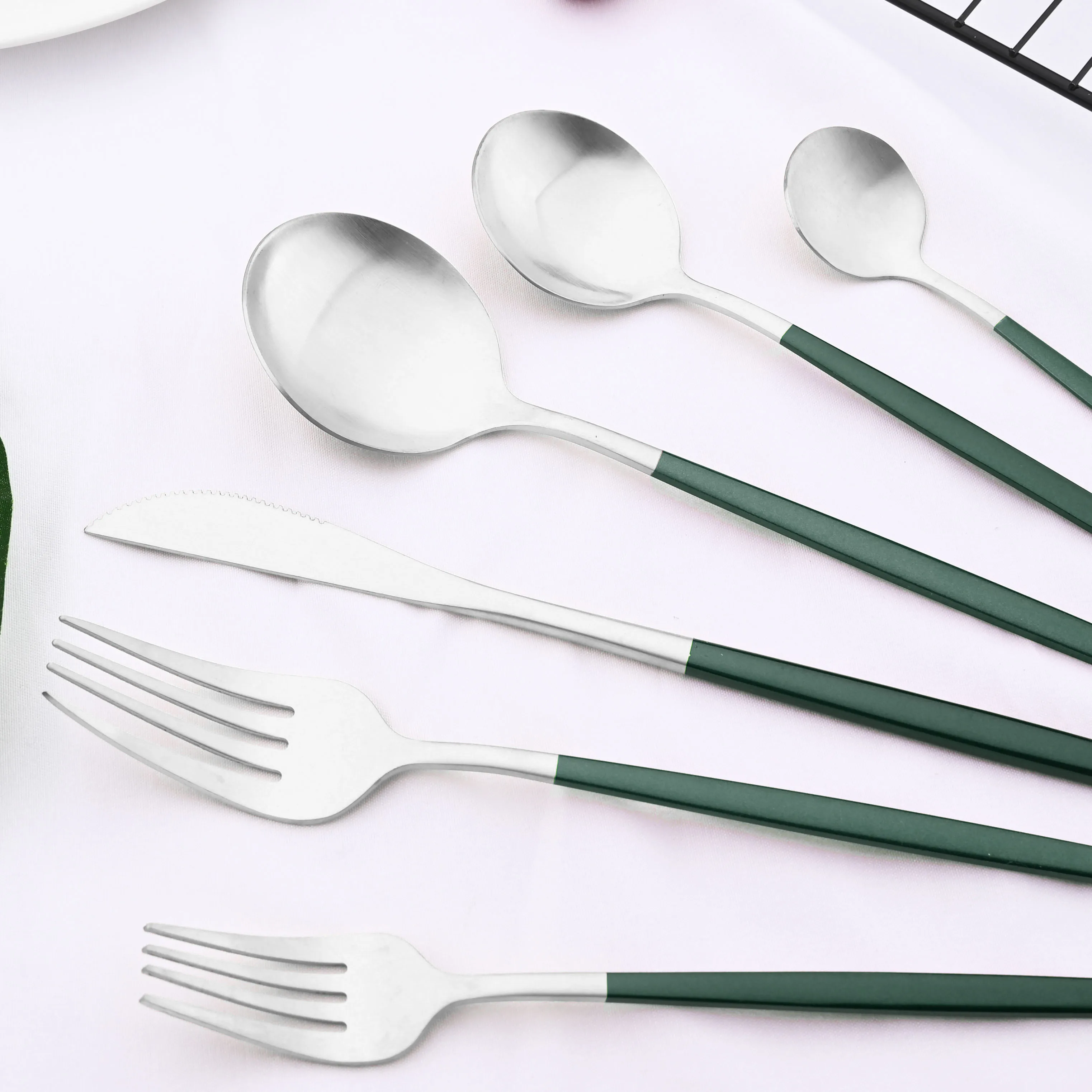 Dark Green Silver Stainless Steel Matte Flatware Dessert Knife Cake Fork Ice Spoon Party Home Kitchen Tableware Dinnerware Set