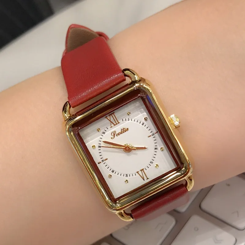 New Womens Watch Strap Small Red Square Shape Table Temperament Small Dial Womens Fashion Waterproof Quartz Watch