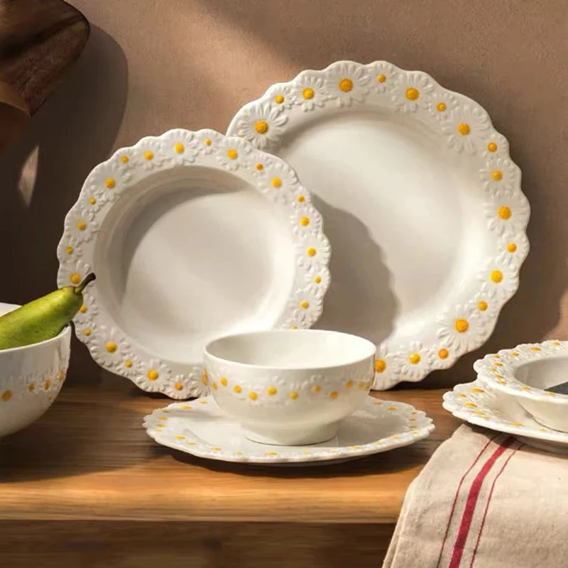 Embossed Plate Ceramic Relief Little Daisy Dinner Set Household Dishes Rice Soup Bowl Meal Plate Bakeware Kitchen Tableware