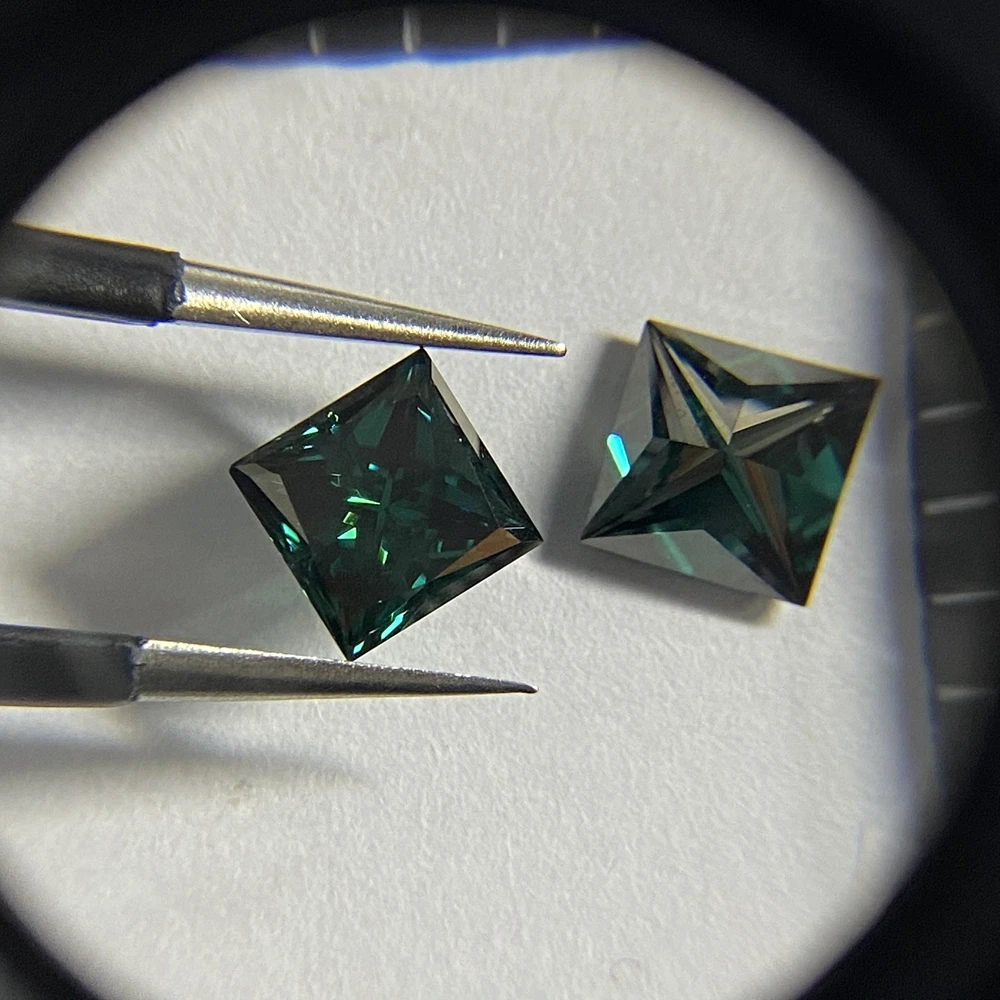 Meisidian 8.5*8.5MM 3.3 Carats VVS Square Princess Cut Gemstone GRA Dark Green Moissanite Diamonds