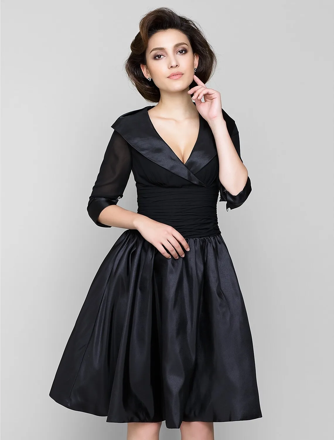 

2022 Little Black Evening Party Dresses V Neck Knee Length Chiffon Satin Half Sleeve Vestidos Robe De Soiree