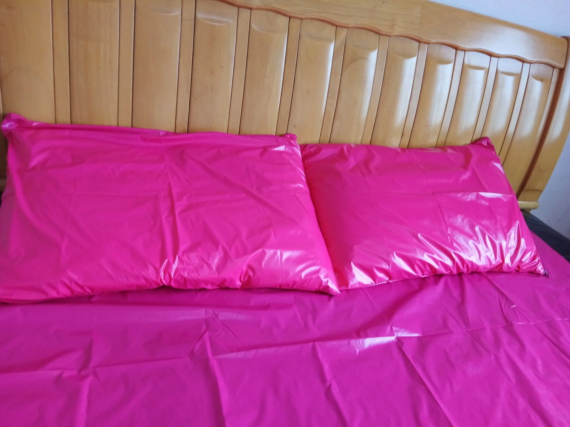 1 Pair Waterproof Pillowcase Pillow Protector Sex Toys Fetish Bed Sexy Pillow view 3