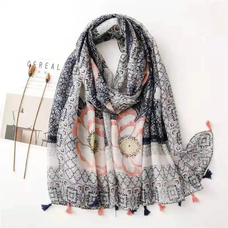 2021 New Fashion Vintage Flower Print Tassel Scarf Shawls Long Soft Floral Scarves Hijab Wrap