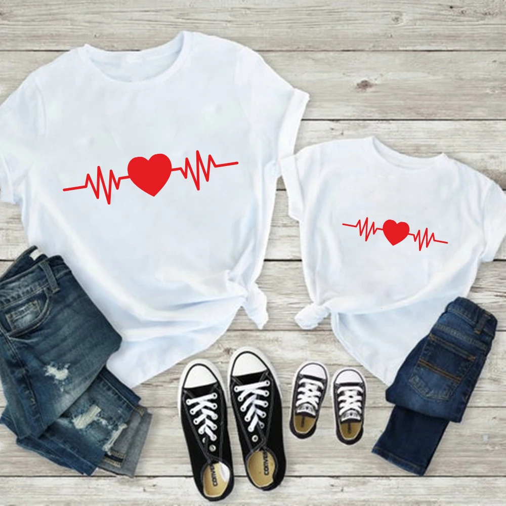 2021 New Cute Family Look Matching Clothes Mommy And Me Tshirt Mother Daughter Son Outfits Women Mom T-shirt Baby Girl T Shirt