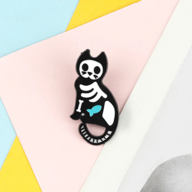 Creative Black White Animal Brooches Fashion Skeleton Cat Funny Lapel Enamel Pins Clothing Bag Skull Badge Jewelry For Women Men