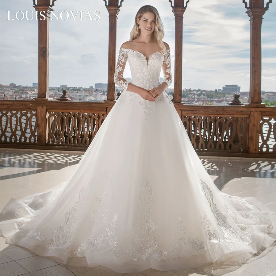 Louis Novias Beach Wedding Dress Deep V-neckline Exquisite Embroidery Three Quarter Cathedral Royal Train Dress For WeddingParty