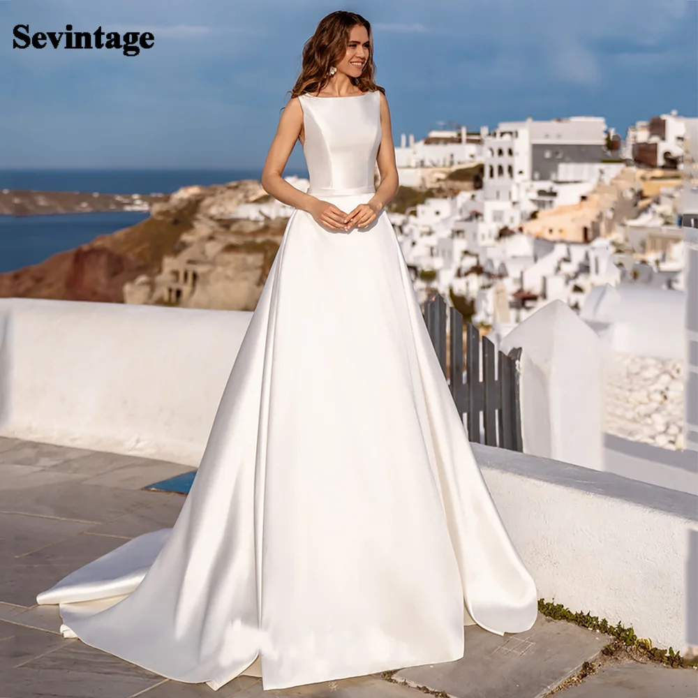 Robe de mariée trapèze blanche en Satin doux, tenue de plage, style Boho, col rond, dentelle, sans manches, 2021