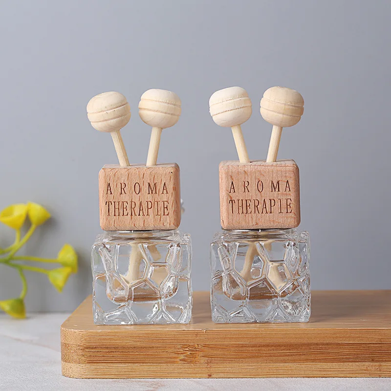 Empty Air Freshener Vent Hanging Perfume Bottle Car Perfume Glass Bottle With Wooden Cap For Fragrance Diffuser