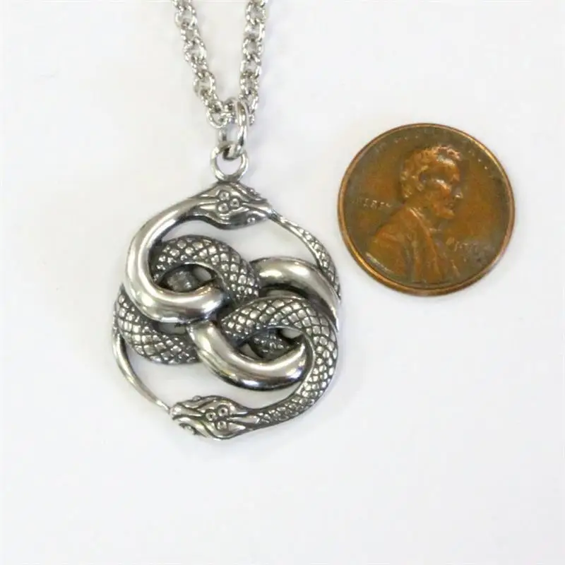 New Retro 8 Type Double Ouroboros Pendant Necklace Women\'s Fashion Metal Sliding Animal Pendant Accessories Party Jewelry